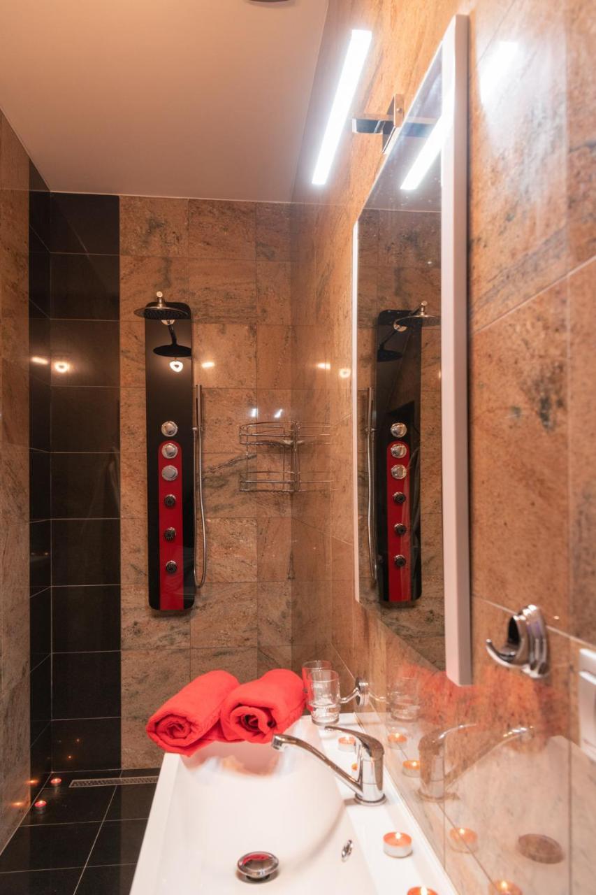 Romanticky Wellness Suite Hotel Heinz Dobris Exterior photo