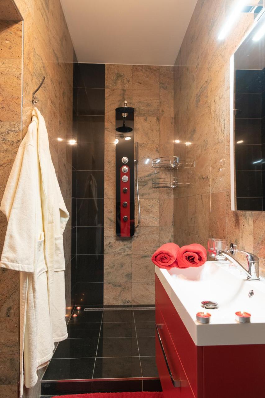 Romanticky Wellness Suite Hotel Heinz Dobris Exterior photo