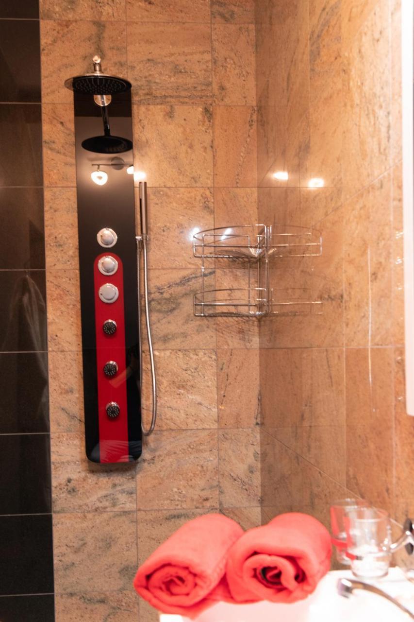 Romanticky Wellness Suite Hotel Heinz Dobris Exterior photo